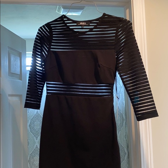 Dress - Picture 2 of 3